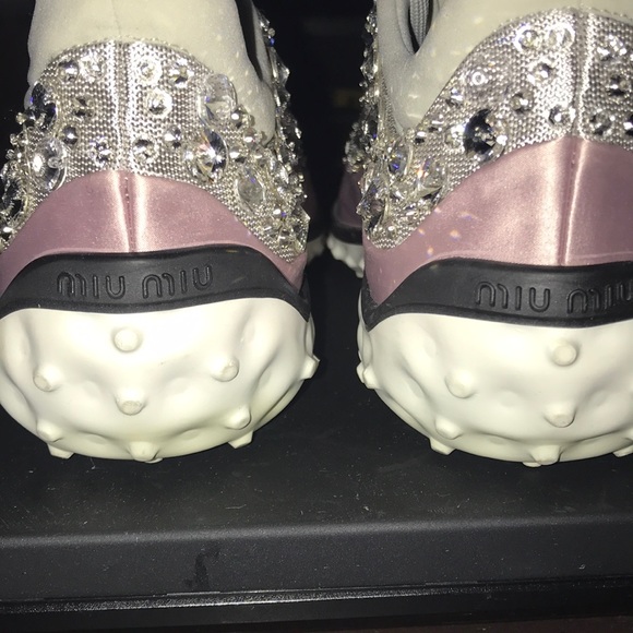 Miu Miu Astro running jewel-embellished satin snea - Picture 5 of 6